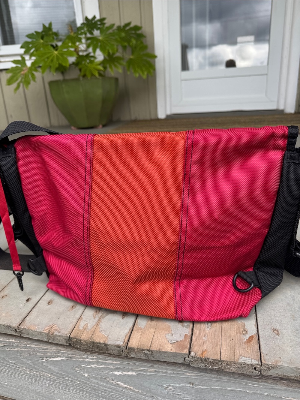 Timbuk2 Pink & Orange Messenger Bag - Picture 5 of 6